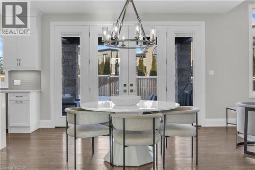 908 Fall Harvest Court, Kitchener, ON - Indoor Photo Showing Dining Room