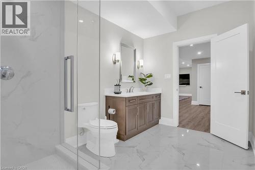 908 Fall Harvest Court, Kitchener, ON - Indoor Photo Showing Bathroom
