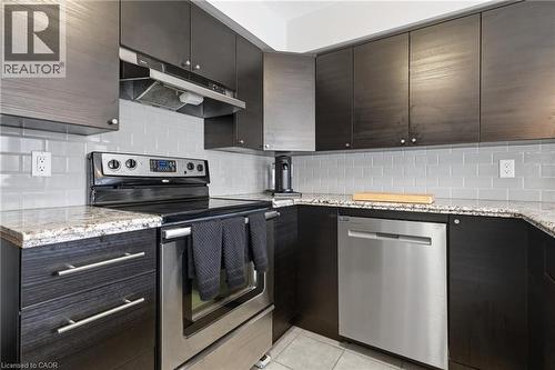 5123 Dryden Avenue, Burlington, ON - Indoor Photo Showing Kitchen With Upgraded Kitchen