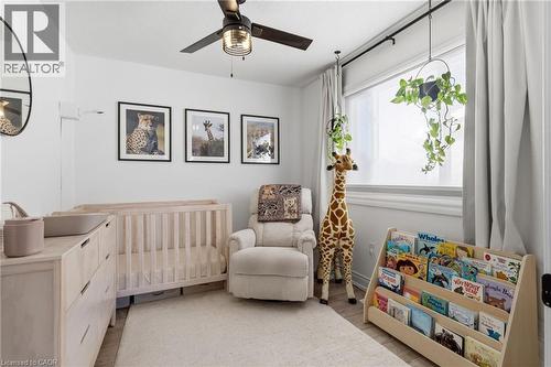 5123 Dryden Avenue, Burlington, ON - Indoor Photo Showing Bedroom