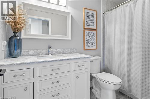 5123 Dryden Avenue, Burlington, ON - Indoor Photo Showing Bathroom