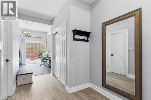 5123 Dryden Avenue, Burlington, ON - Indoor Photo Showing Other Room