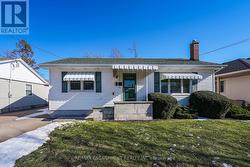 36 LAKEVIEW AVENUE  Grimsby, ON L3M 3M2