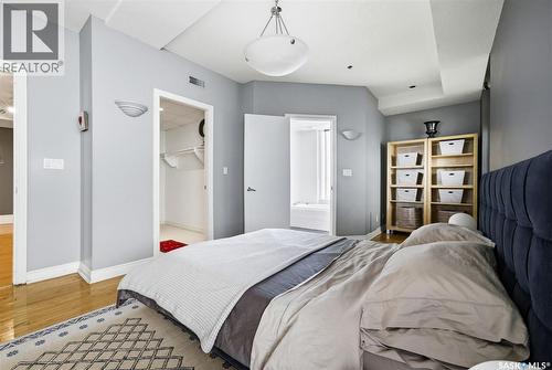 400 2020 11Th Avenue, Regina, SK - Indoor Photo Showing Bedroom