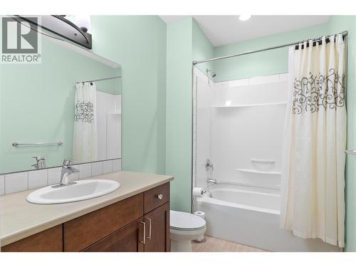 2372 Oglow Drive, Armstrong, BC - Indoor Photo Showing Bathroom