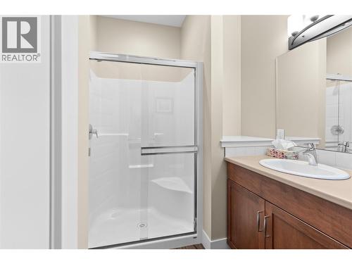 2372 Oglow Drive, Armstrong, BC - Indoor Photo Showing Bathroom