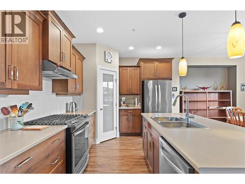 2372 Oglow Drive, Armstrong, BC - Indoor Photo Showing Kitchen With Double Sink With Upgraded Kitchen