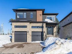 72 Bristolton Avenue  Bedford, NS B4B 1S8