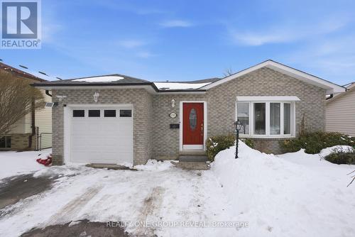 170 SENECA AVENUE  Oshawa, ON L1G 7S6