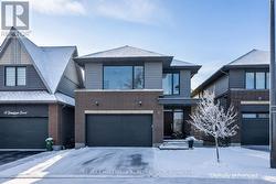 14 STANHOPE COURT  Ottawa, ON K2J 6S2