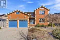 137 VALERA DRIVE  Hamilton (Stoney Creek), ON L8E 4T1