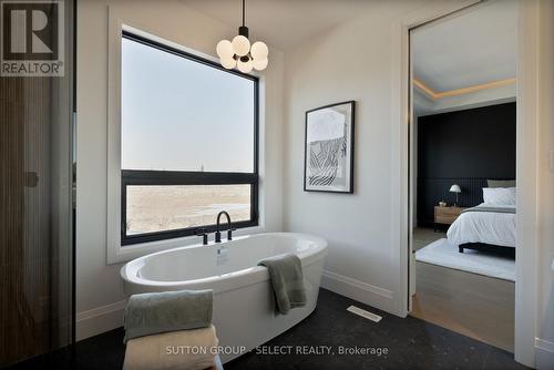 588 Creekview Chase, London North (North R), ON - Indoor Photo Showing Bathroom