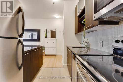 104 - 360 Cumberland Street, Ottawa, ON - Indoor Photo Showing Kitchen