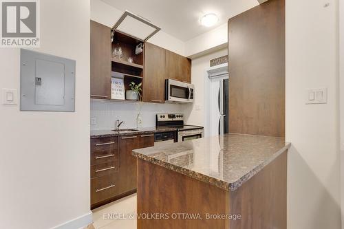 104 - 360 Cumberland Street, Ottawa, ON - Indoor Photo Showing Kitchen