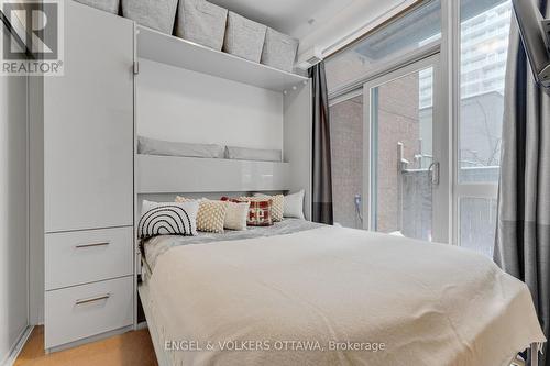 104 - 360 Cumberland Street, Ottawa, ON - Indoor Photo Showing Bedroom
