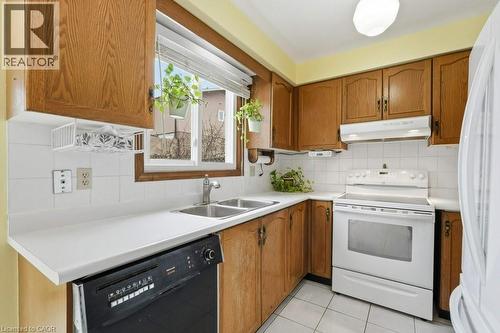 639 Rexford Drive, Hamilton, ON - Indoor Photo Showing Kitchen With Double Sink