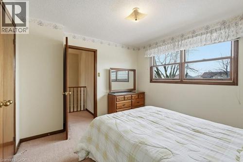 639 Rexford Drive, Hamilton, ON - Indoor Photo Showing Bedroom
