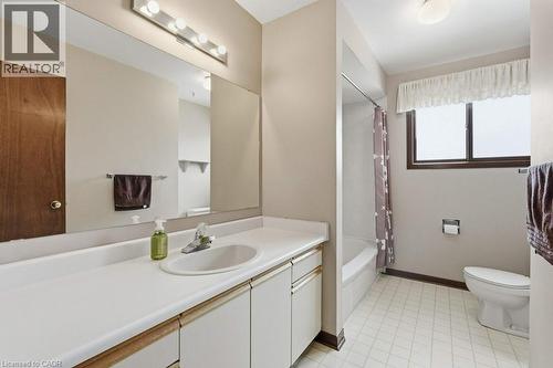 639 Rexford Drive, Hamilton, ON - Indoor Photo Showing Bathroom