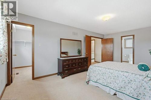639 Rexford Drive, Hamilton, ON - Indoor Photo Showing Bedroom