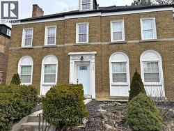 B - 1745 BATHURST STREET  Toronto, ON M5P 3K5