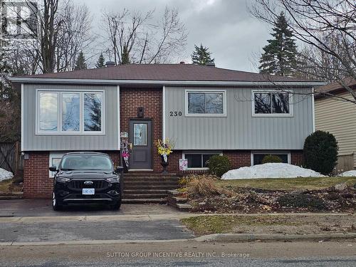 230 EDGEHILL DRIVE  Barrie, ON L4N 7X1