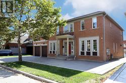 17 BALLANTYNE DRIVE  Ajax, ON L1T 4H6