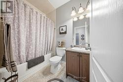 Bathroom (Main Floor) - 
