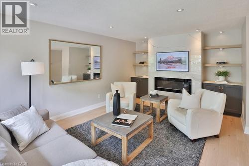 3354 Bristol Drive, Burlington, ON - Indoor Photo Showing Living Room With Fireplace