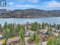 442 Clifton Road N Kelowna, BC V1V 1H1