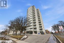 703 - 2345 CONFEDERATION PARKWAY  Mississauga, ON L5B 2H3