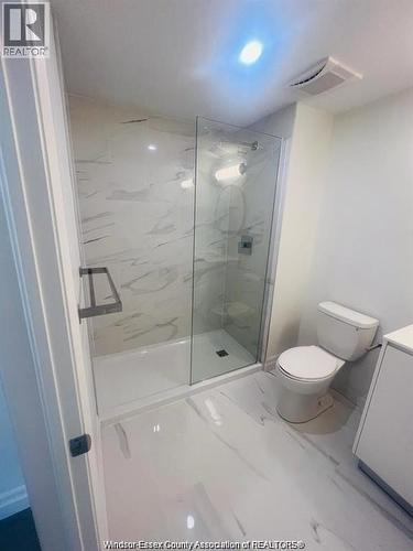 3320 Stella Unit# 412, Windsor, ON - Indoor Photo Showing Bathroom