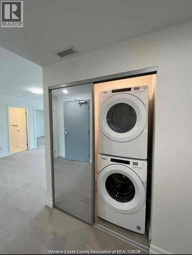 3320 Stella Unit# 412, Windsor, ON - Indoor Photo Showing Laundry Room
