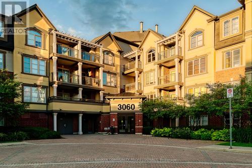 404 - 3060 Rotary Way, Burlington, ON - Outdoor With Balcony With Facade