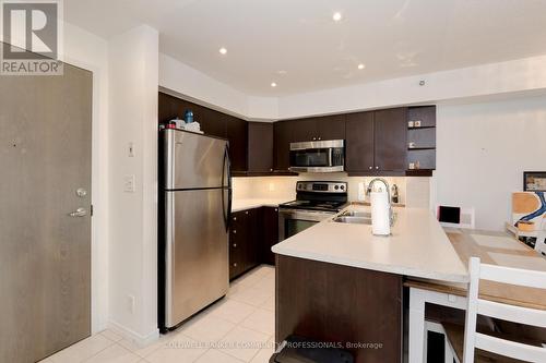 404 - 3060 Rotary Way, Burlington, ON - Indoor Photo Showing Kitchen