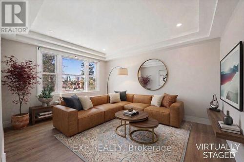 253 Sydney Street S, Kitchener, ON - Indoor Photo Showing Living Room