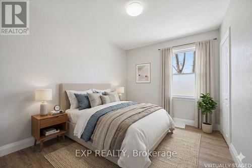 253 Sydney Street S, Kitchener, ON - Indoor Photo Showing Bedroom