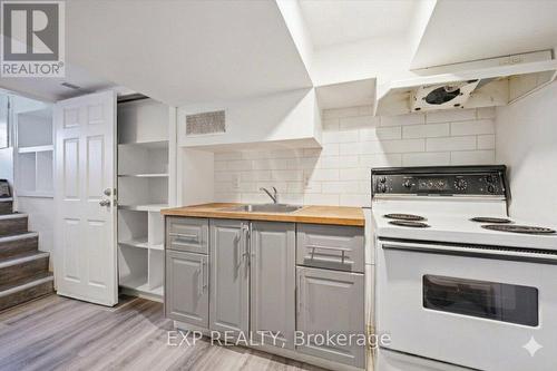 253 Sydney Street S, Kitchener, ON - Indoor Photo Showing Kitchen
