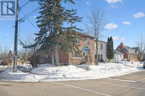 253 Sydney Street S, Kitchener, ON - Outdoor