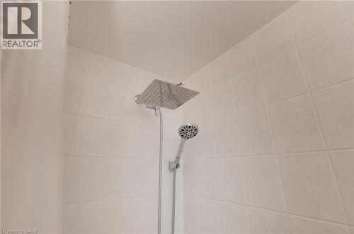 3060 Rotary Way Unit# 404, Burlington, ON - Indoor Photo Showing Bathroom