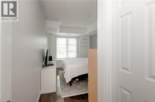 3060 Rotary Way Unit# 404, Burlington, ON - Indoor Photo Showing Bedroom