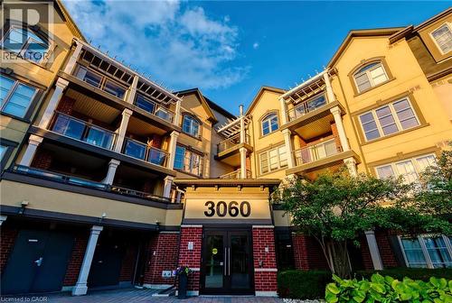 3060 Rotary Way Unit# 404, Burlington, ON - Outdoor With Balcony