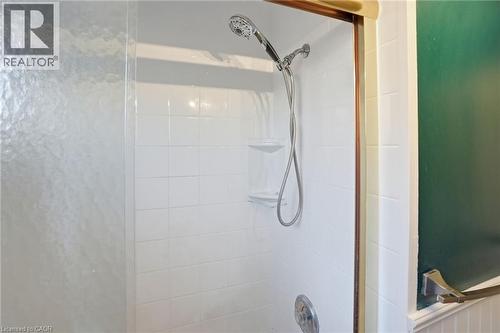 7 Rapallo Drive, Hamilton, ON - Indoor Photo Showing Bathroom