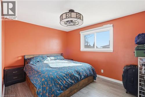 7 Rapallo Drive, Hamilton, ON - Indoor Photo Showing Bedroom
