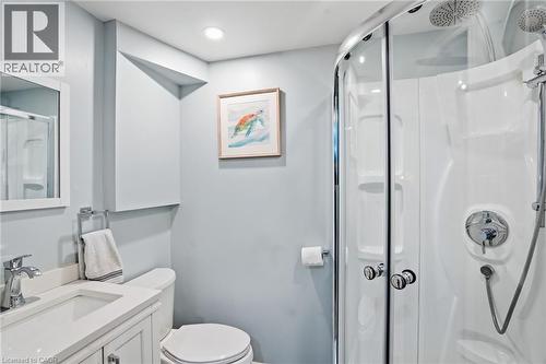 7 Rapallo Drive, Hamilton, ON - Indoor Photo Showing Bathroom
