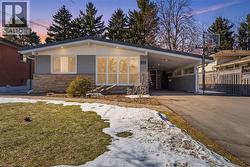 22 SOUTHLEA Drive  Hamilton, ON L9C 3Z7