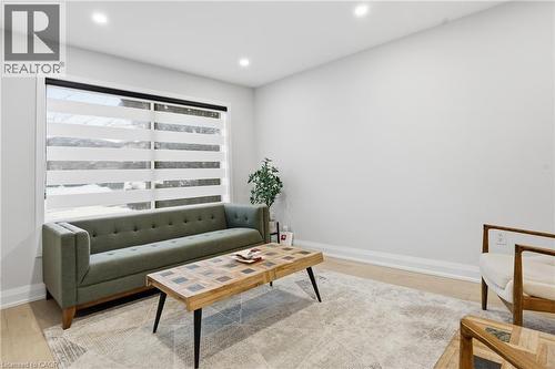 108 Greenshire Drive, Hamilton, ON - Indoor