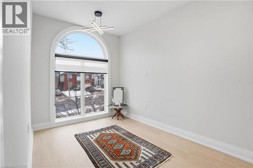 108 Greenshire Drive, Hamilton, ON - Indoor Photo Showing Other Room