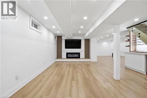 108 Greenshire Drive, Hamilton, ON - Indoor