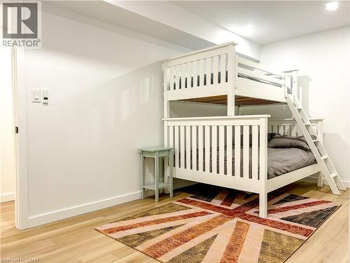 77 Melbourne Street, Hamilton, ON - Indoor Photo Showing Bedroom