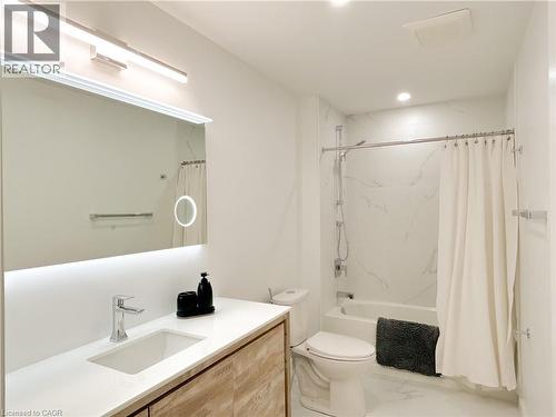 77 Melbourne Street, Hamilton, ON - Indoor Photo Showing Bathroom